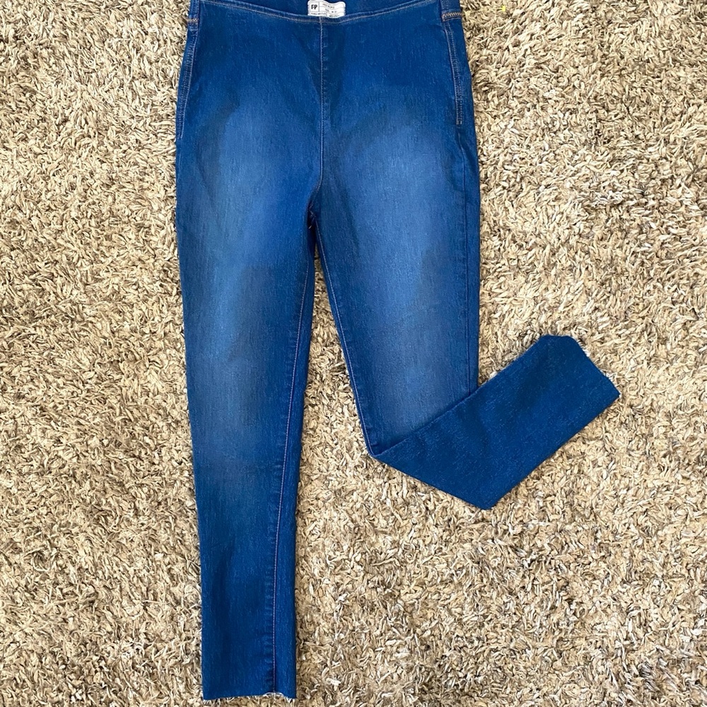 Free People High Waist Jegging size 31 Denim Jean Pull On Skinny Raw Hem